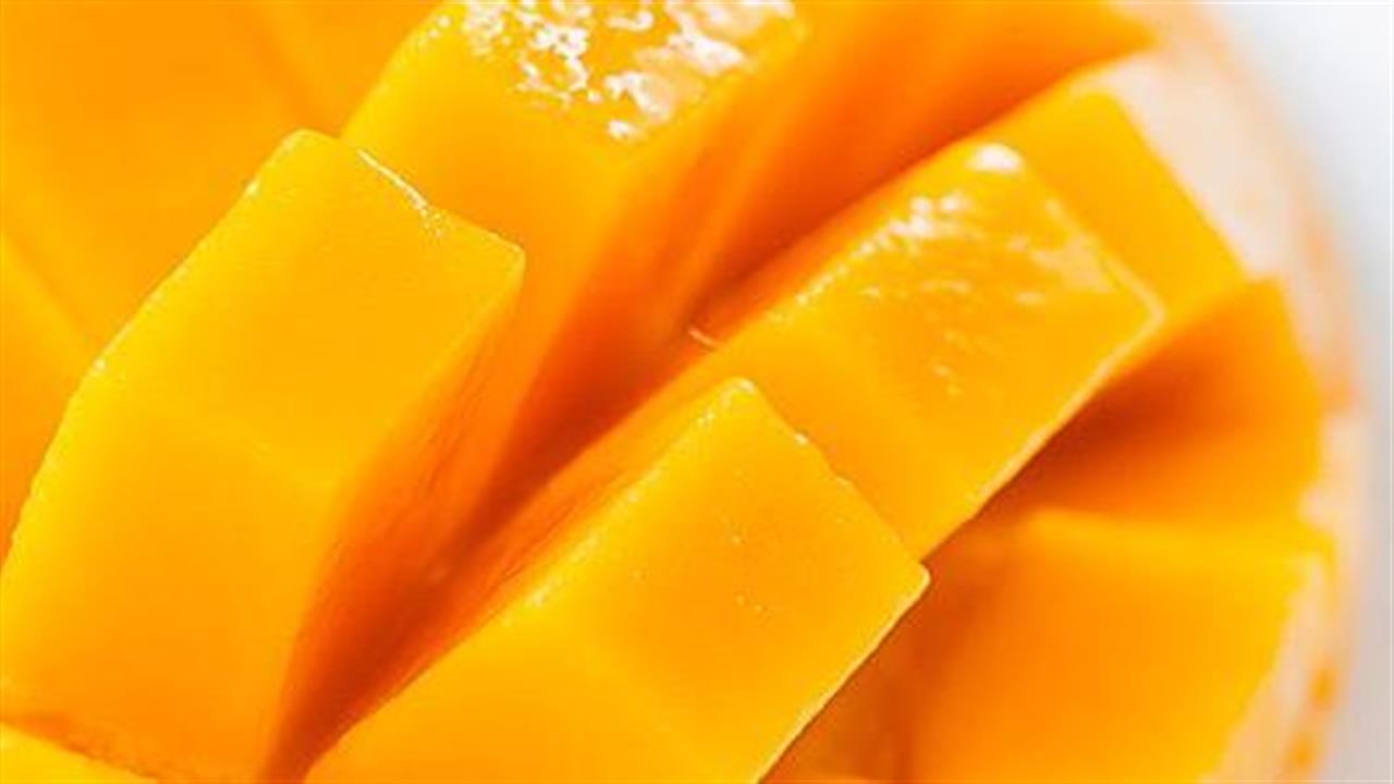 Mango can support the body in fighting diabetes. Older people should eat it.