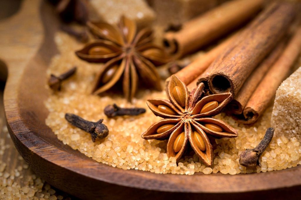 This spice suppresses sweet cravings – it can be found on the spice shelf of almost everyone.